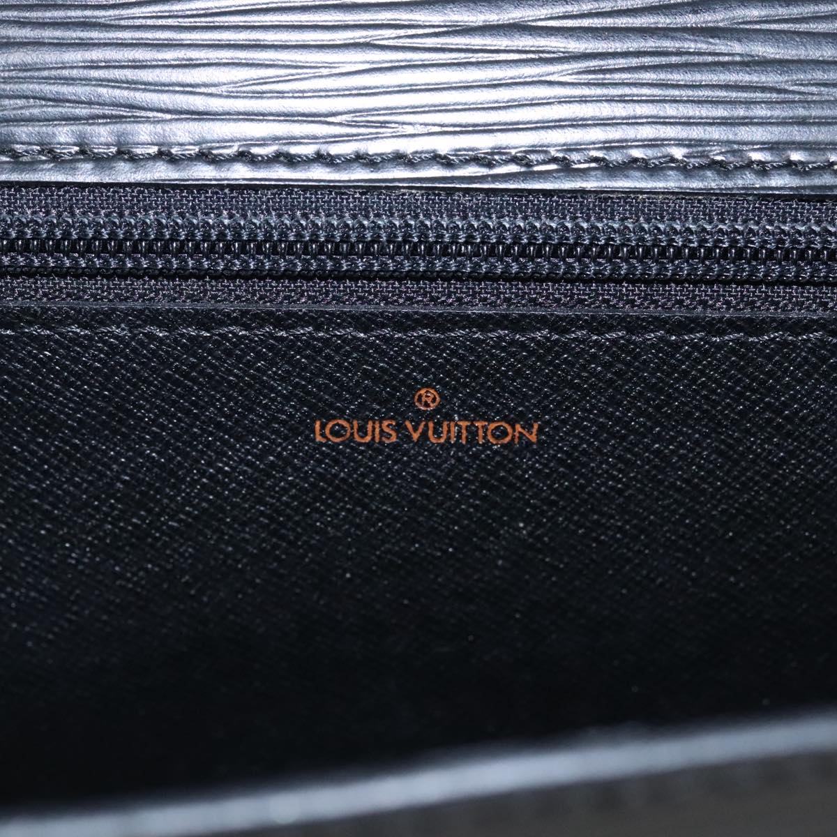 LOUIS VUITTON Epi Chaillot Clutch Bag Black M52542 LV 97378