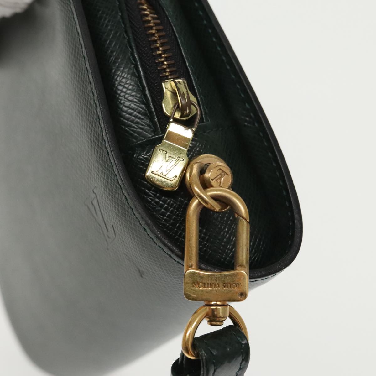 LOUIS VUITTON Taiga Baikal Clutch Bag Epicea M30184 LV 97576