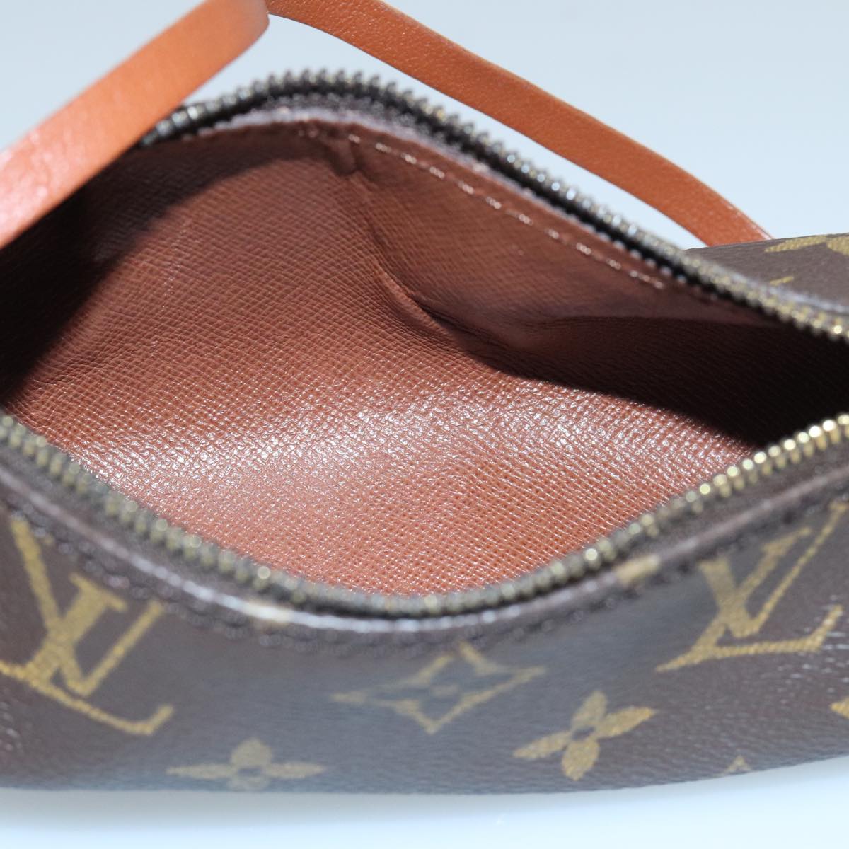LOUIS VUITTON Monogram Papillon Pouch Pouch Vintage LV 97716