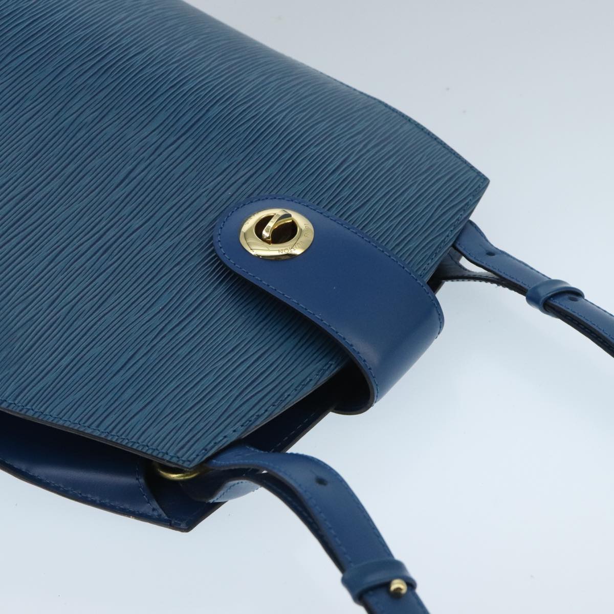 LOUIS VUITTON Epi Cluny Shoulder Bag Blue M52255 LV 97727