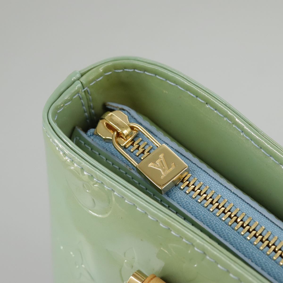 LOUIS VUITTON Monogram Vernis Houston Hand Bag Baby Blue M91005 LV 97842