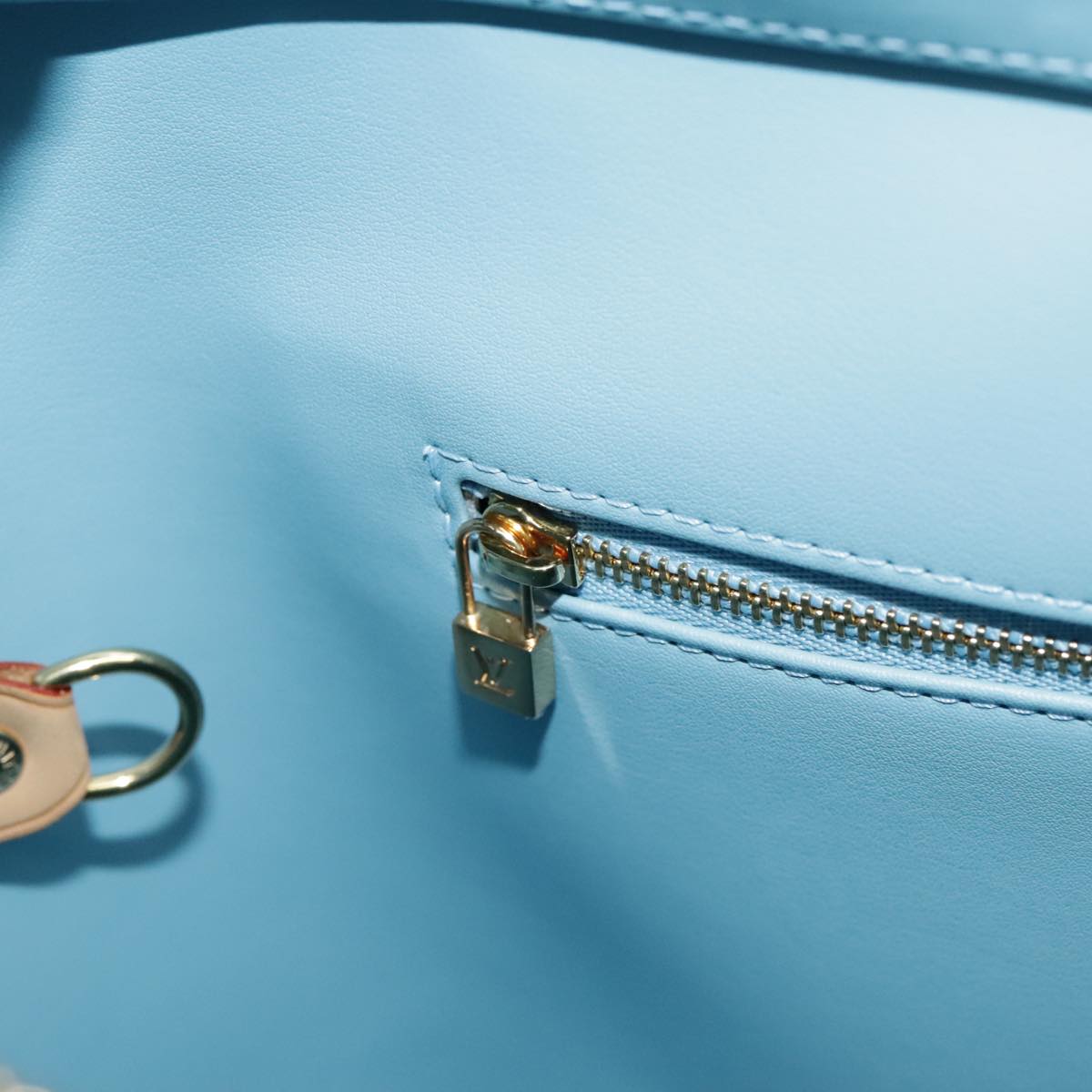 LOUIS VUITTON Monogram Vernis Houston Hand Bag Baby Blue M91005 LV 97842