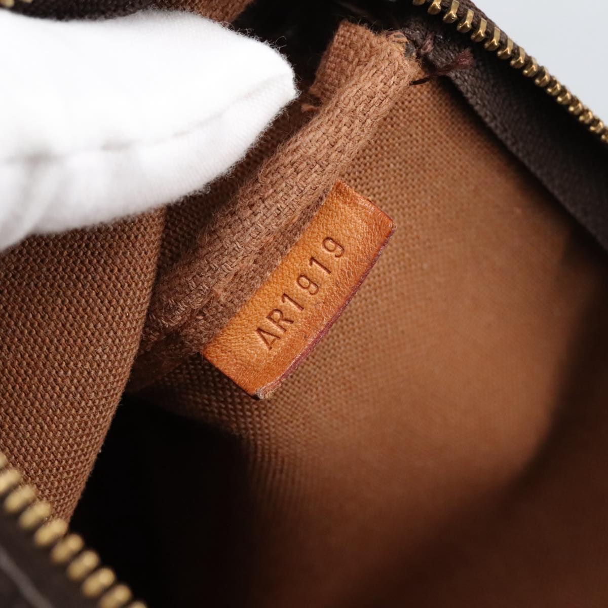 LOUIS VUITTON Monogram Pochette Accessoires Pouch M51980 LV 97926