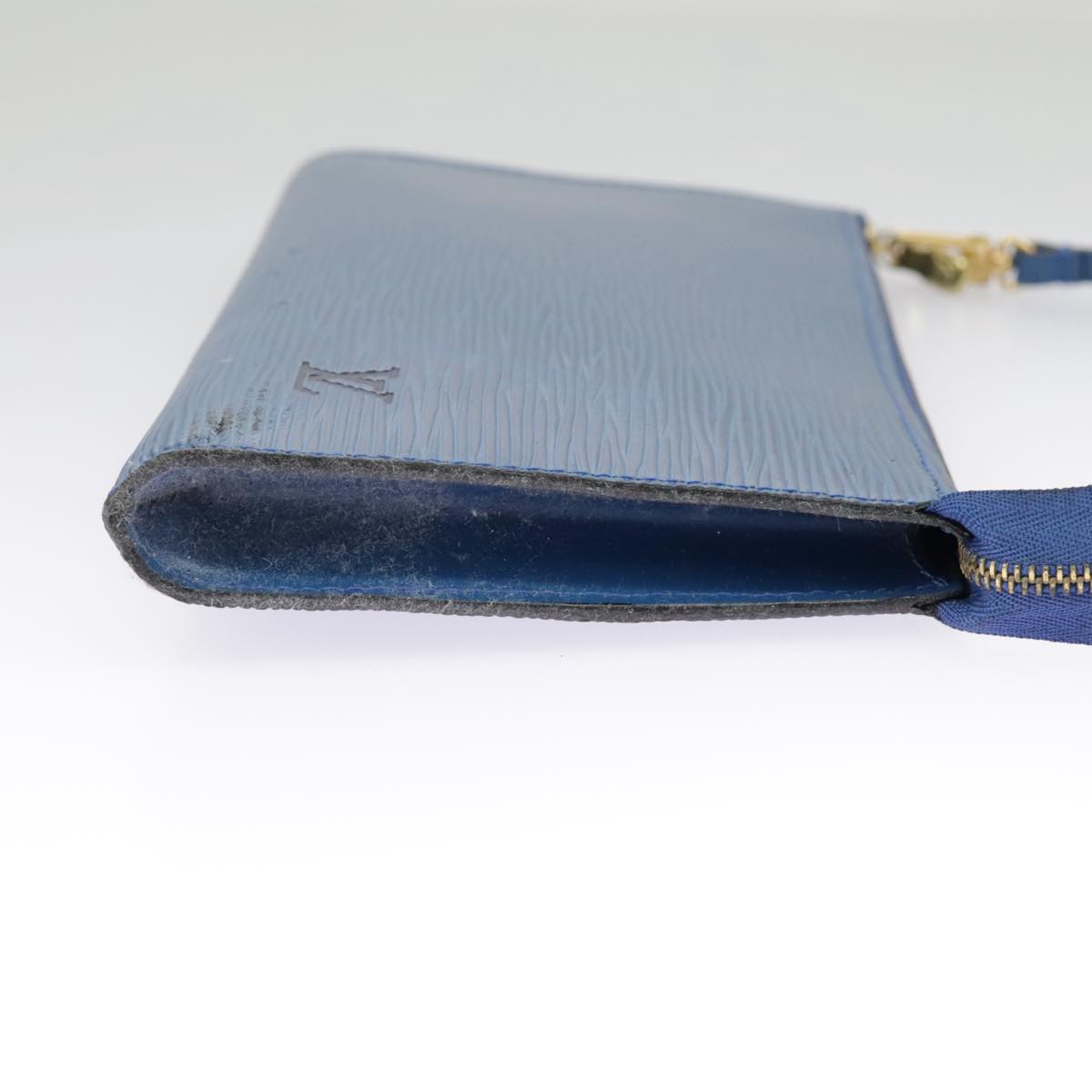 LOUIS VUITTON Epi Pochette Accessoires Pouch Blue M52985 LV 97927