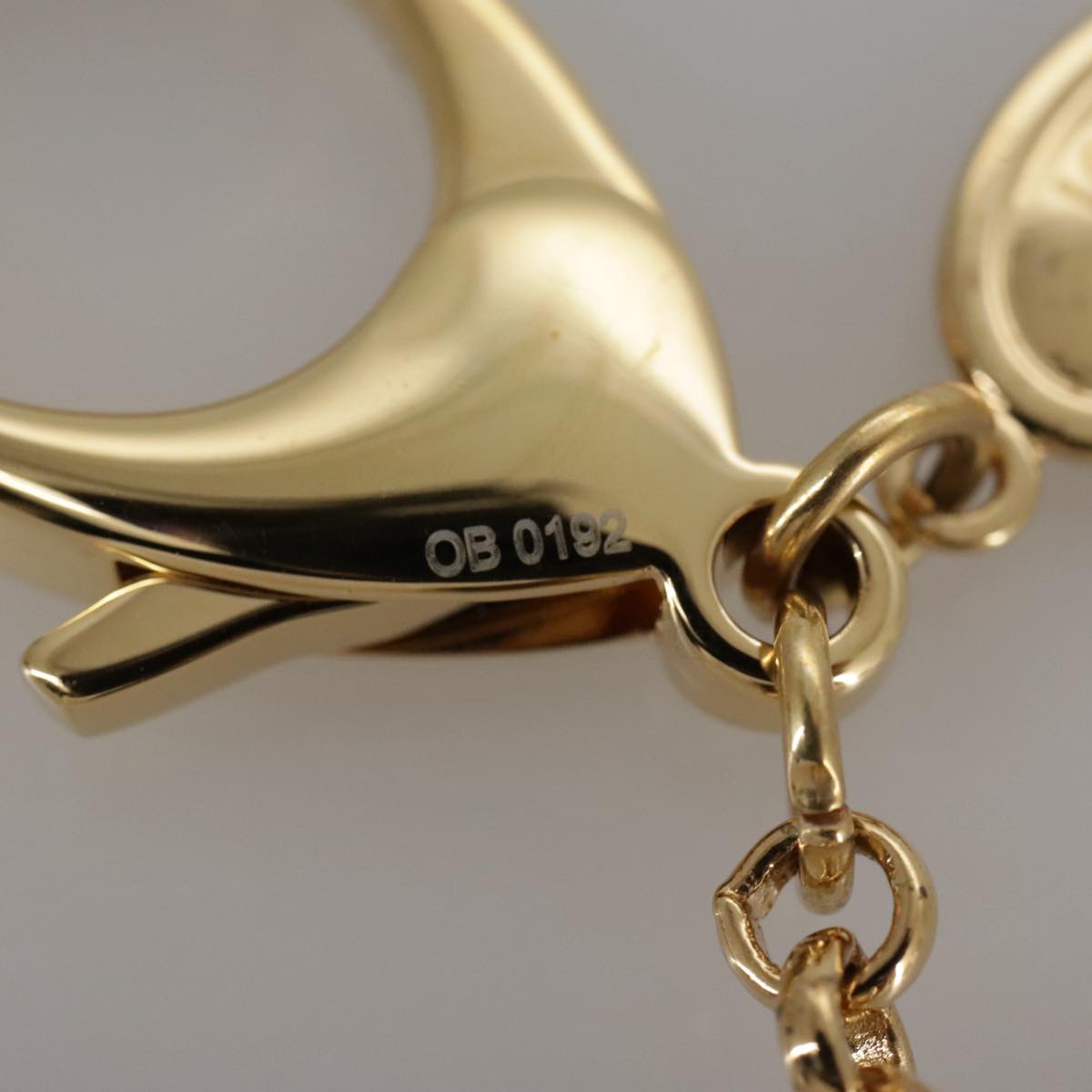 LOUIS VUITTON Bijoux Sac Carrousel Charm metal Gold M66782 LV 97979SA