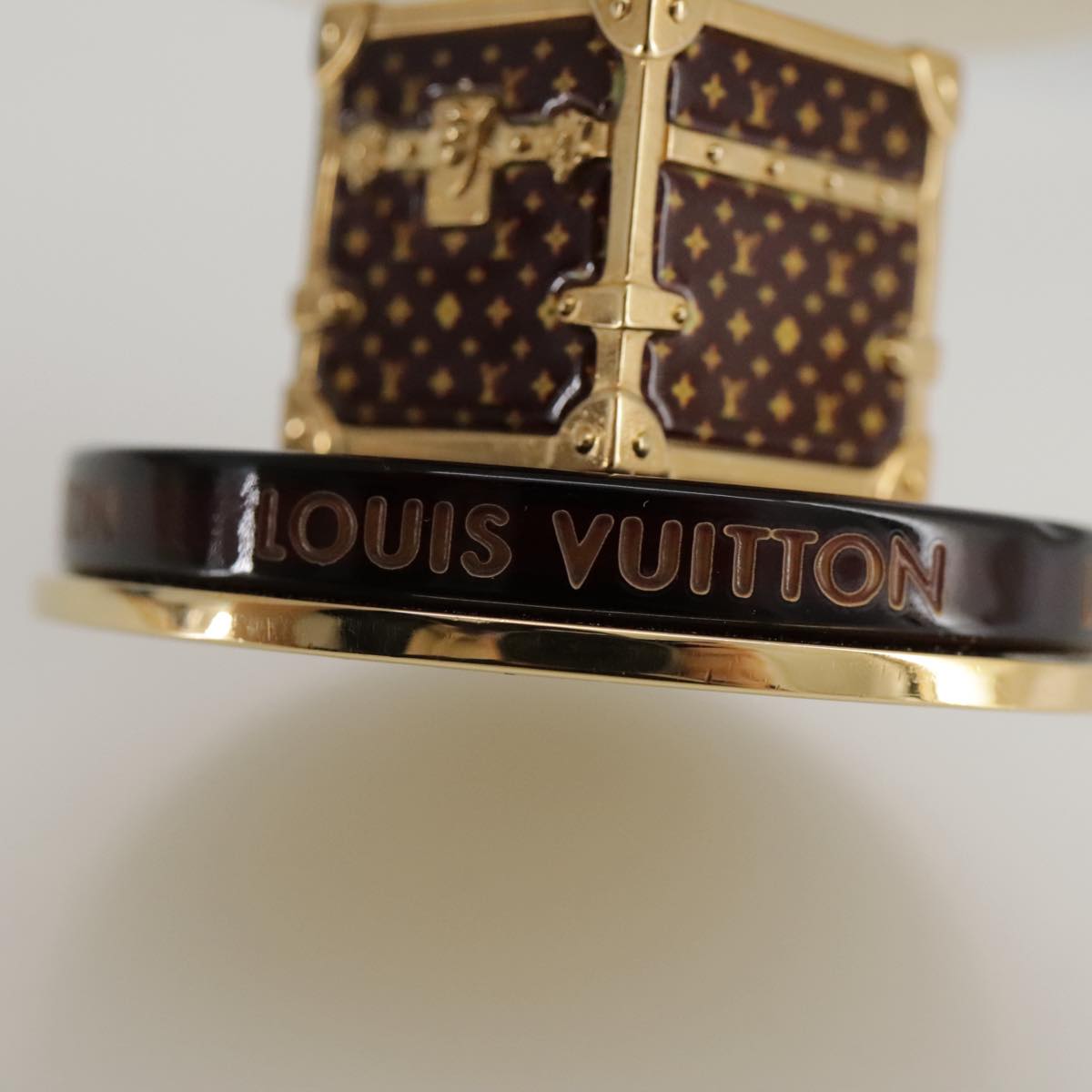 LOUIS VUITTON Bijoux Sac Carrousel Charm metal Gold M66782 LV 97979SA