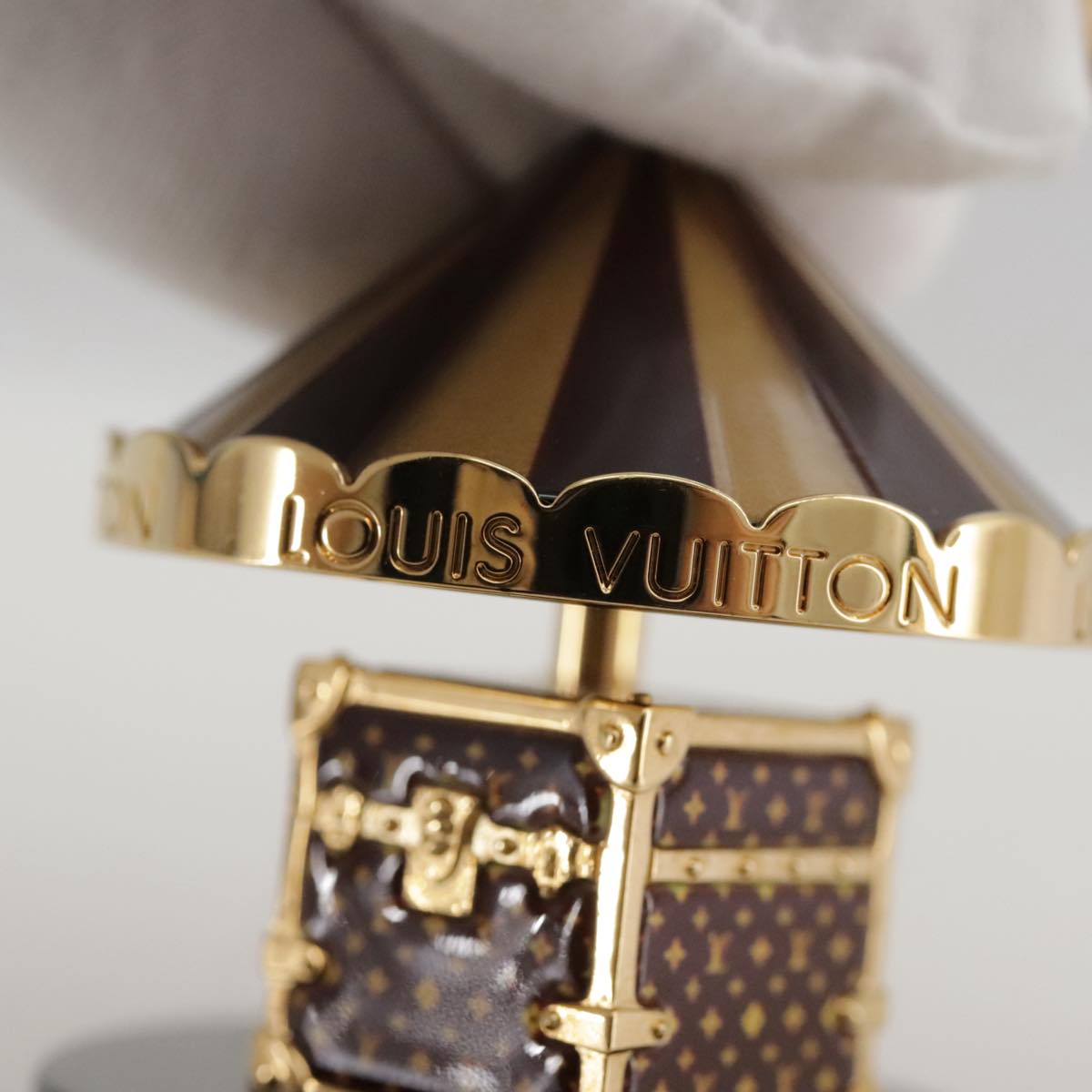 LOUIS VUITTON Bijoux Sac Carrousel Charm metal Gold M66782 LV 97979SA