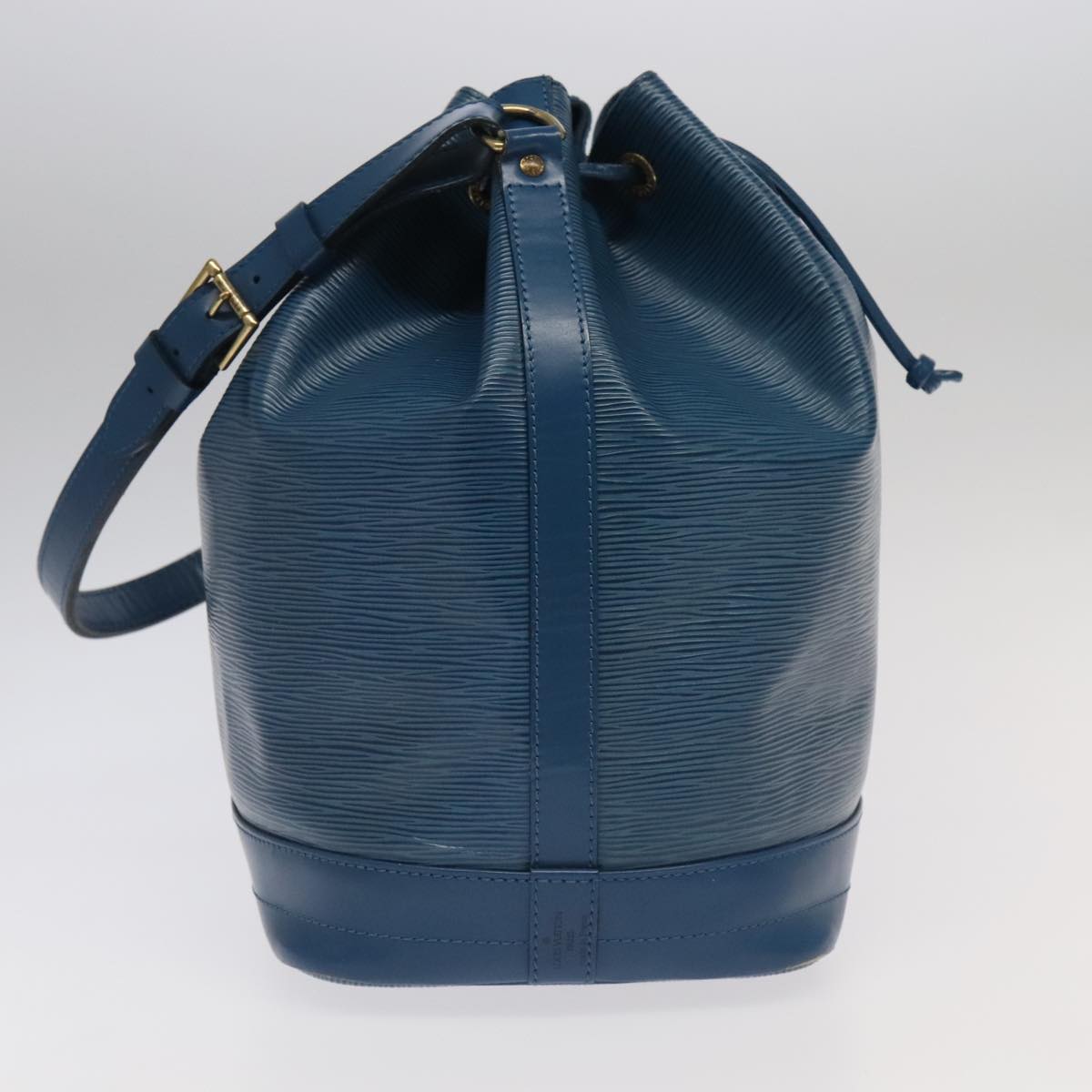 LOUIS VUITTON Epi Noe Shoulder Bag Toledo Blue M44005 LV 98500