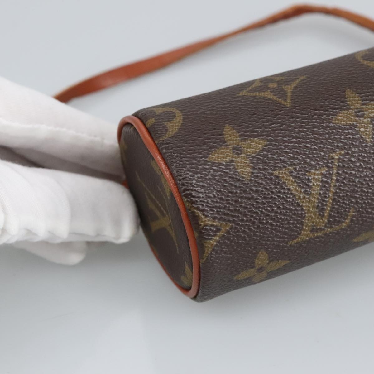 LOUIS VUITTON Monogram Papillon Pouch LV 98719