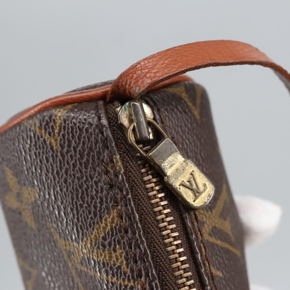 LOUIS VUITTON Monogram Papillon Pouch LV 98730