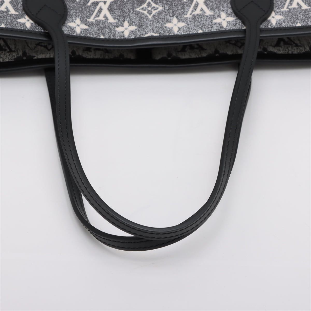 Louis Vuitton Monogram Jagard Denim Neverfull MM M21465