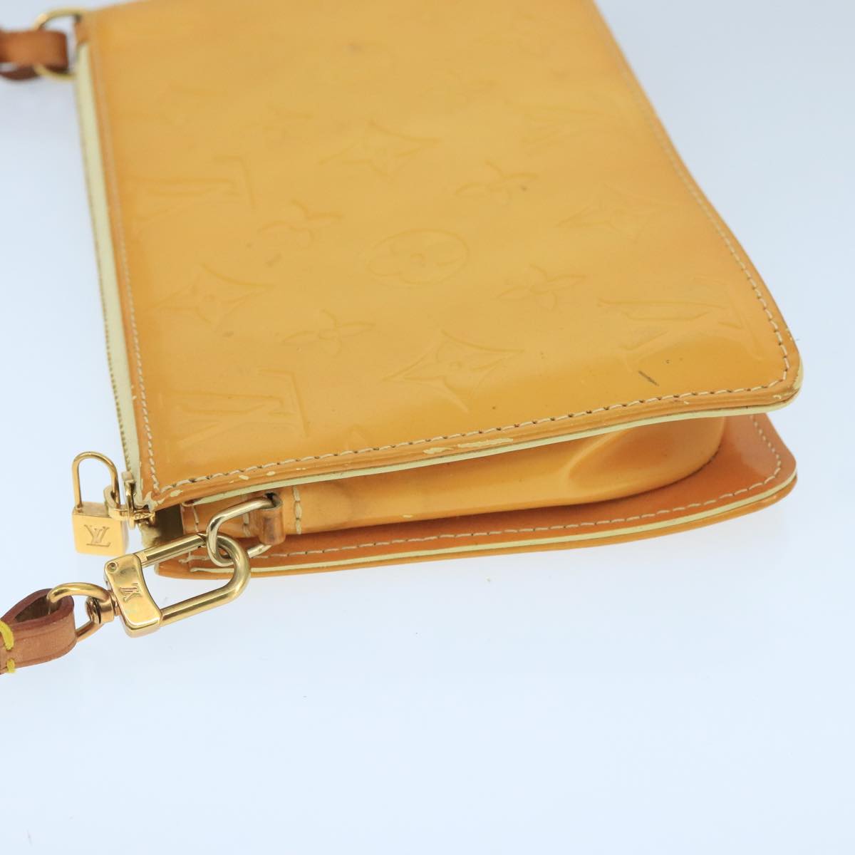 LOUIS VUITTON Vernis Lexington Accessory Pouch Lime Yellow M91058 LV 99021