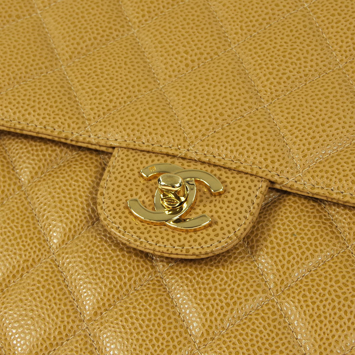 Luxury Chanel 2001-2003 * Beige Caviar Jumbo Classic Flap Shoulder Bag