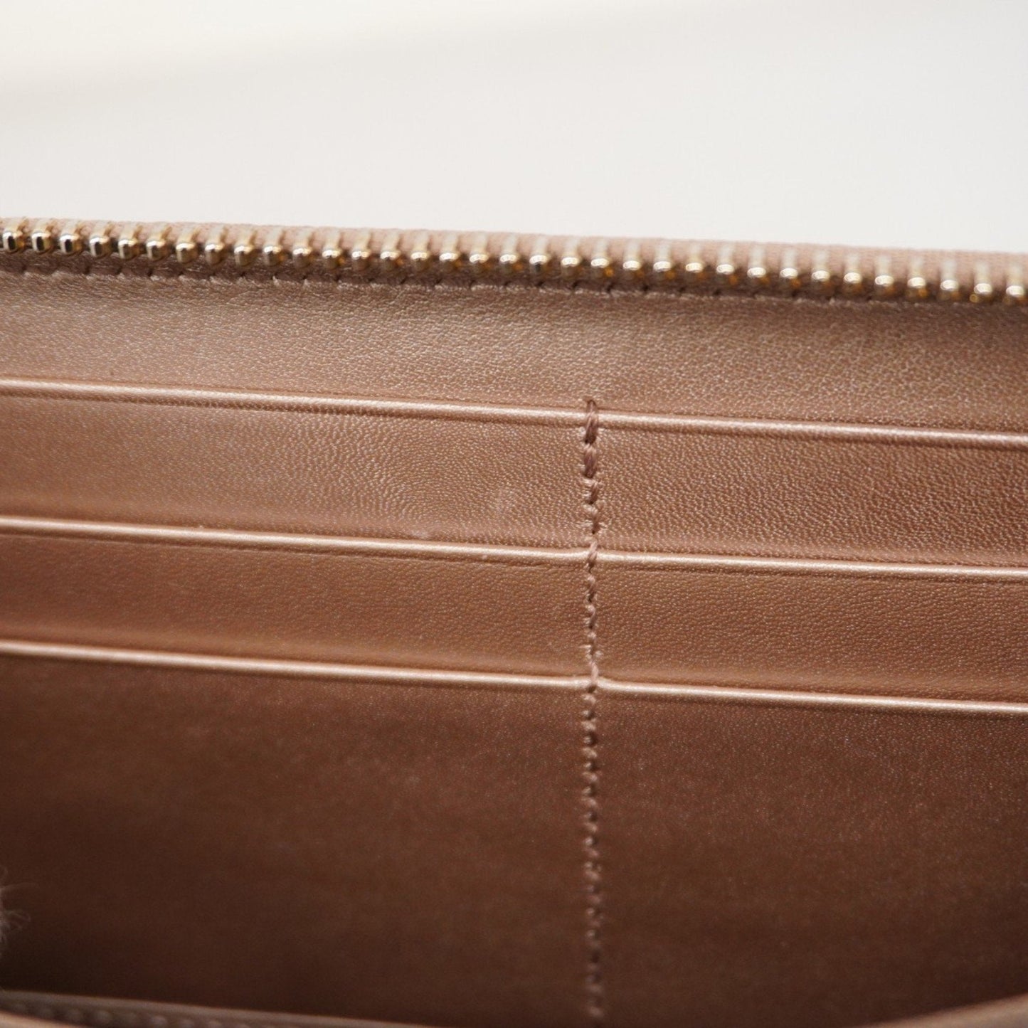 Gucci  Long Wallet (Bi-Fold)