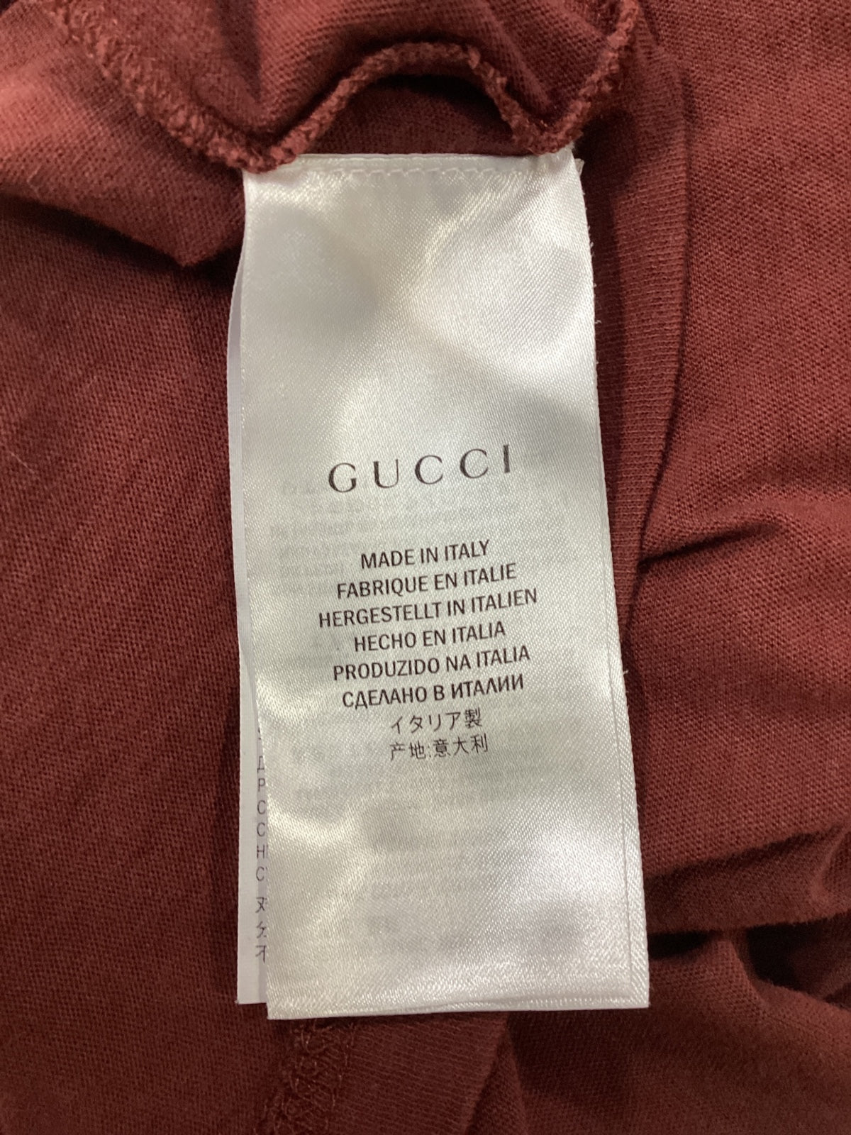 Gucci GG Kefia Print Round Neck T-Shirt in Maroon Cotton