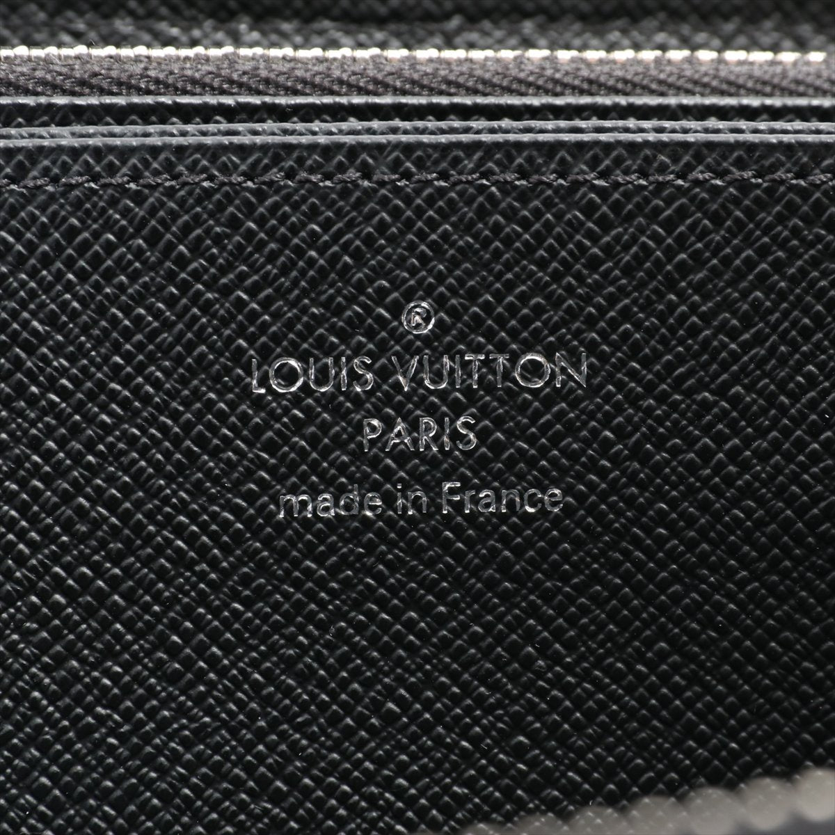Louis Vuitton Epi  Wallet M61857 Noneir Round Zip Wallet