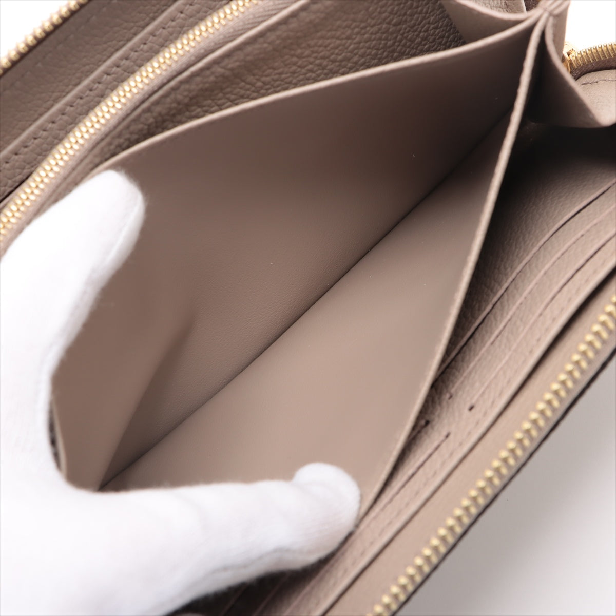 Louis Vuitton Vial Monogram Implant Zippyr Wallet M69794 Turtle Cream Round Zipper Wallet