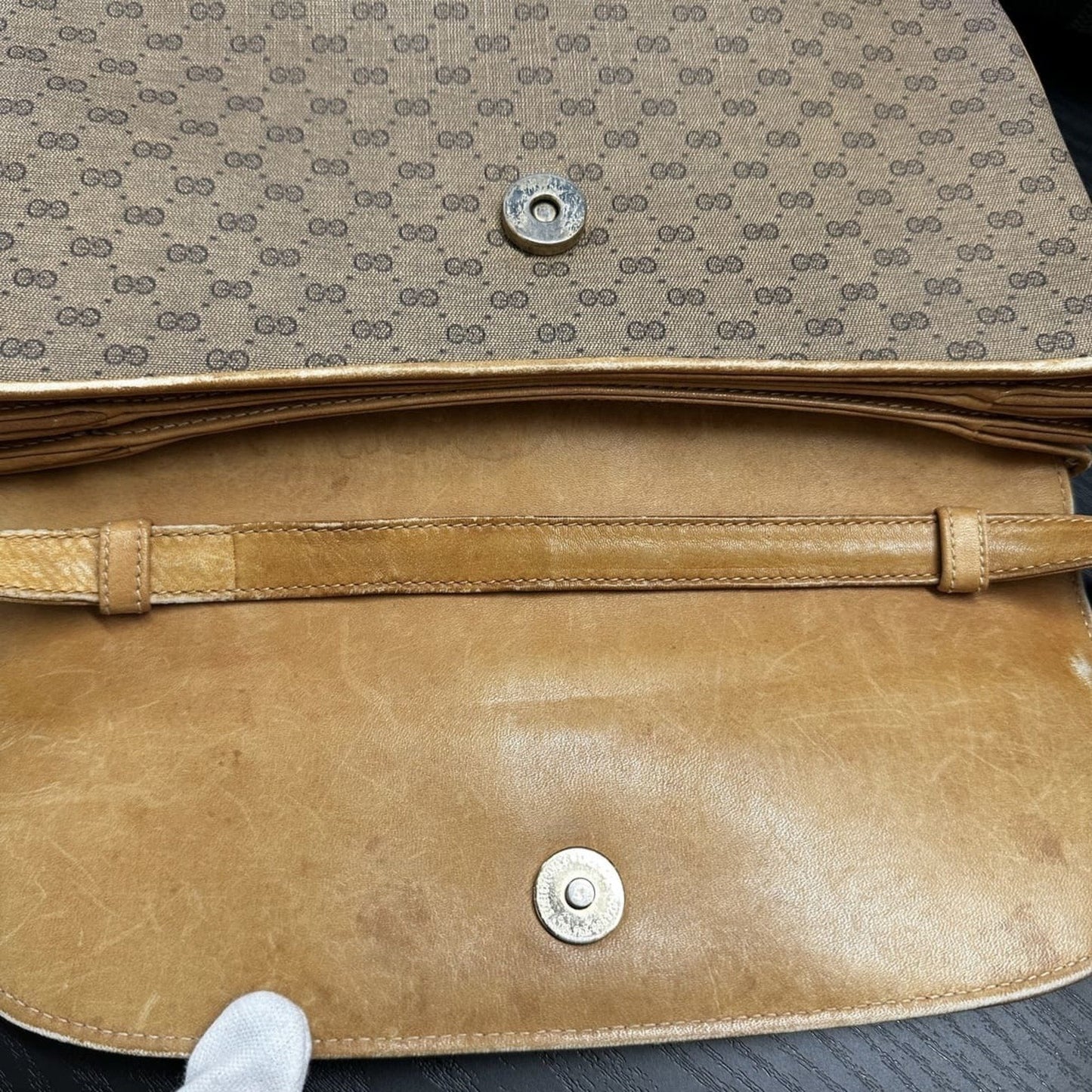 Gucci  Canvas Shoulder Bag ()