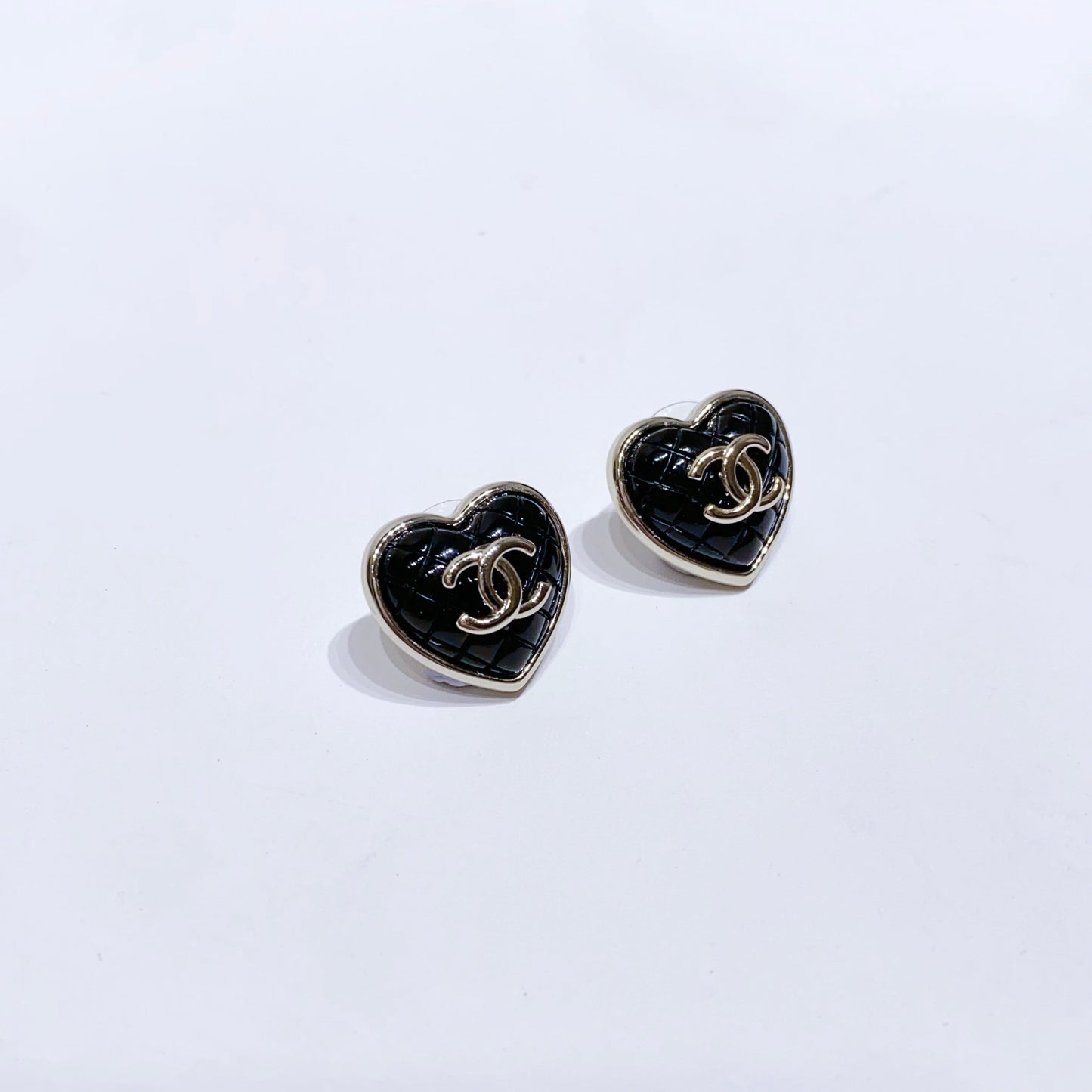 No.4265-Chanel Metal & Pearl Heart Earrings