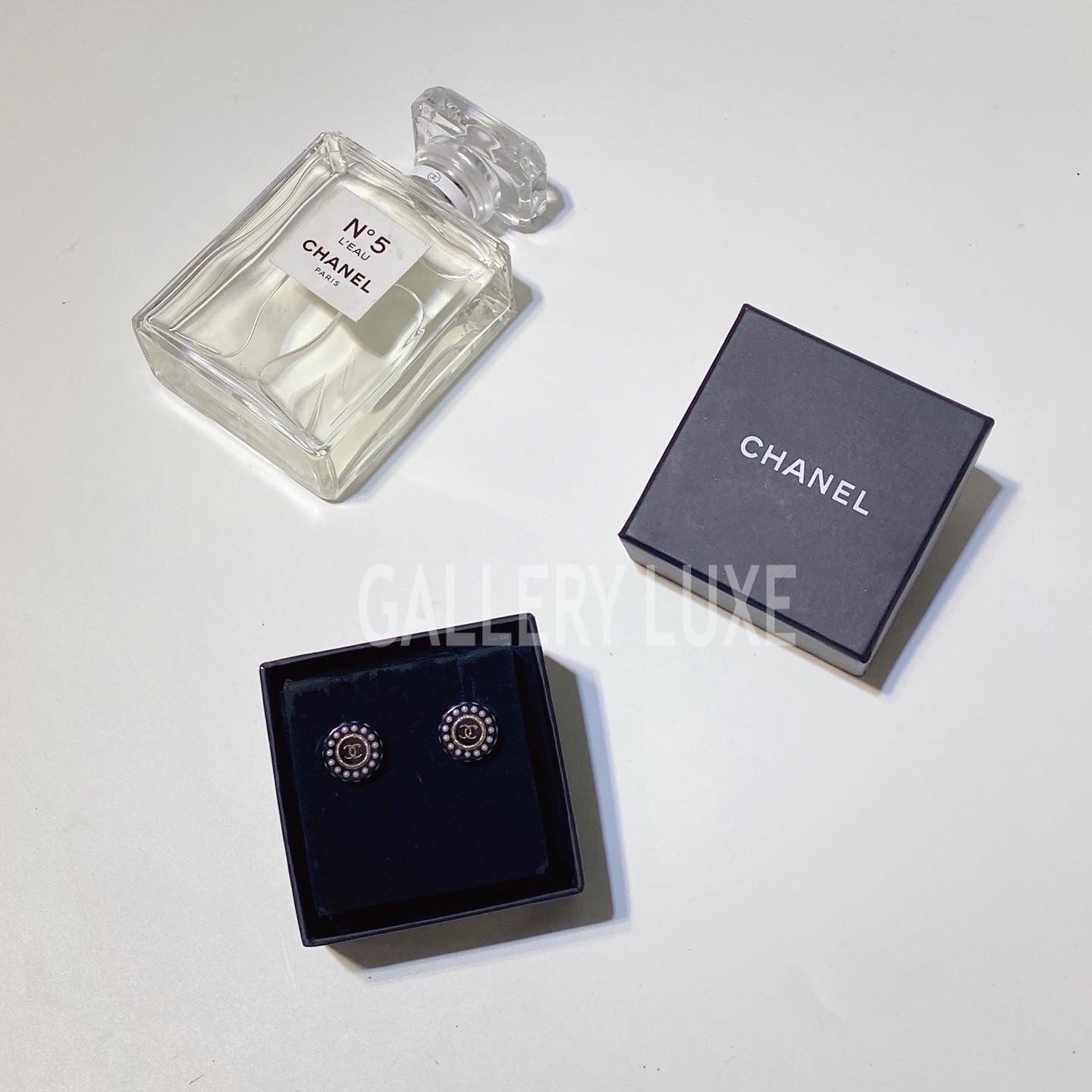 No.3233-Chanel Circle Acrylic CC Earrings