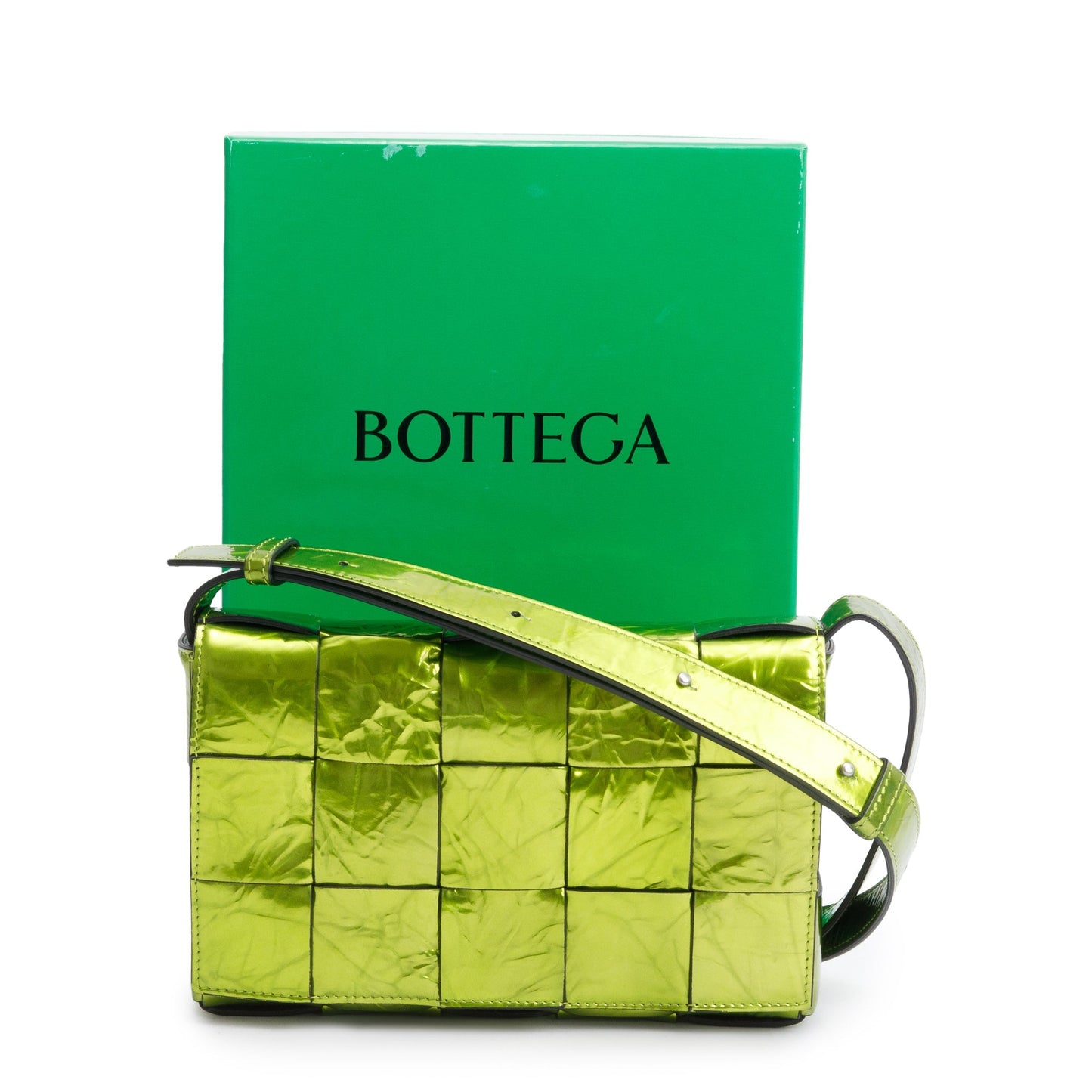 Bottega Veneta Green Metallic Crushed Calfskin Maxi Intrecciato Leather Cassette Bag