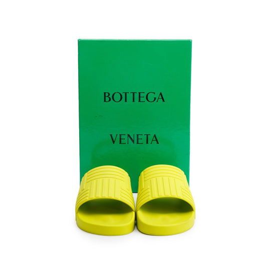 Bottega Veneta Kiwi Rubber Flat Slider Sandals, Size 40