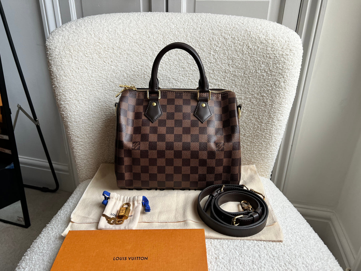 Louis Vuitton Speedy 25 Bandouliere Damier Ebene (RRP £1,420)