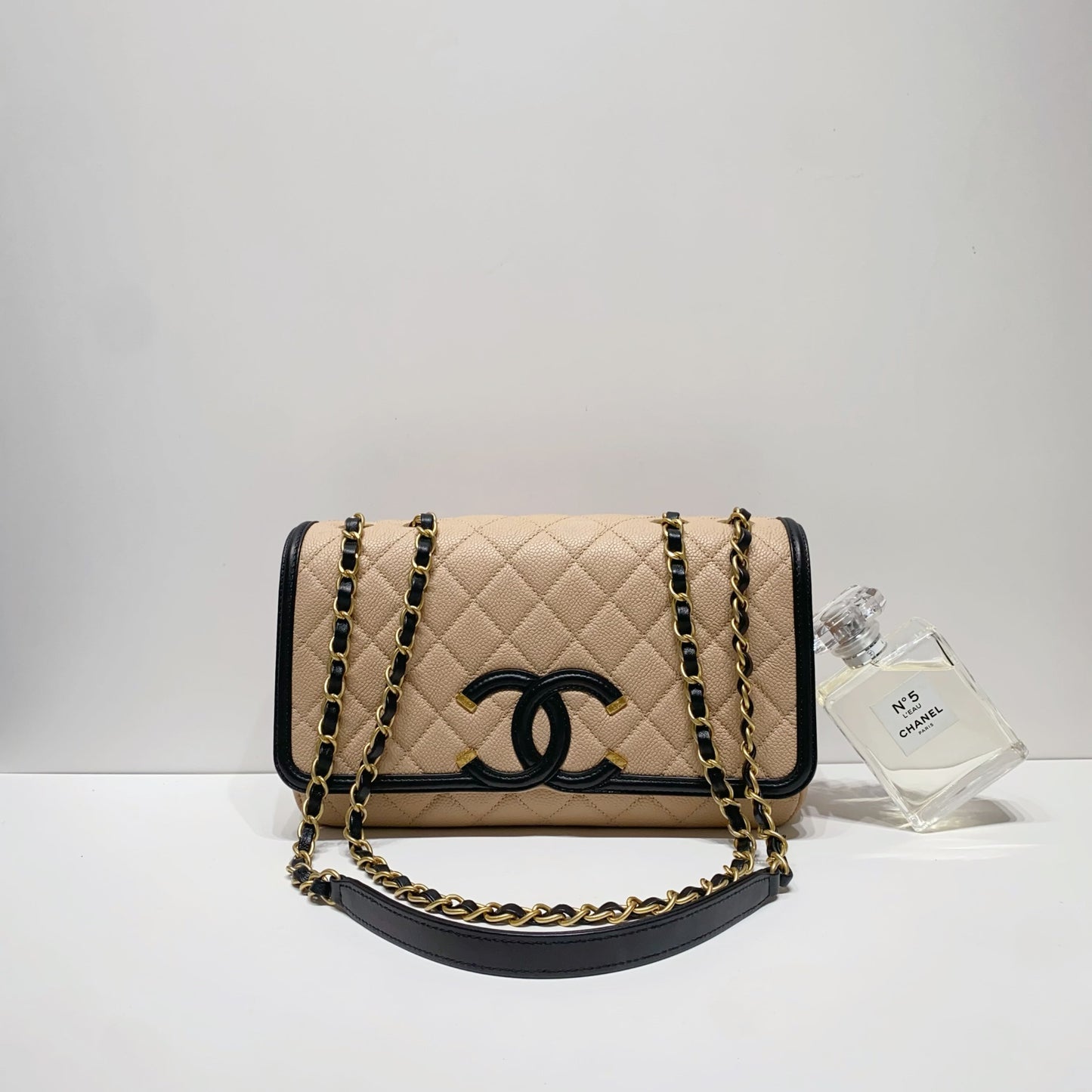 No.4262-Chanel Large CC Filigree Flap Bag