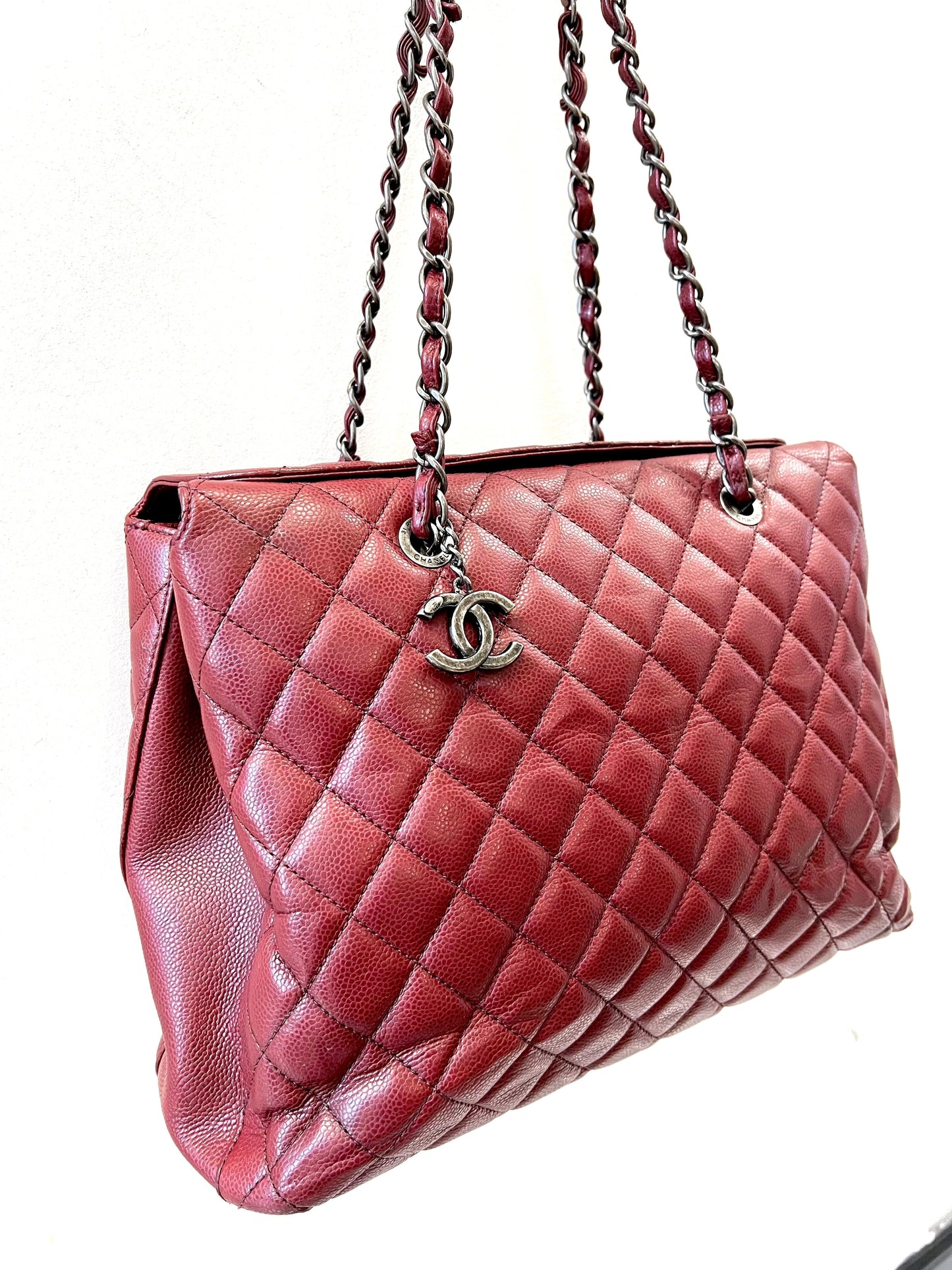 Luxury Chanel CAVIAR QUILTED LEATHER CITY SHOPPER TOTE BAG