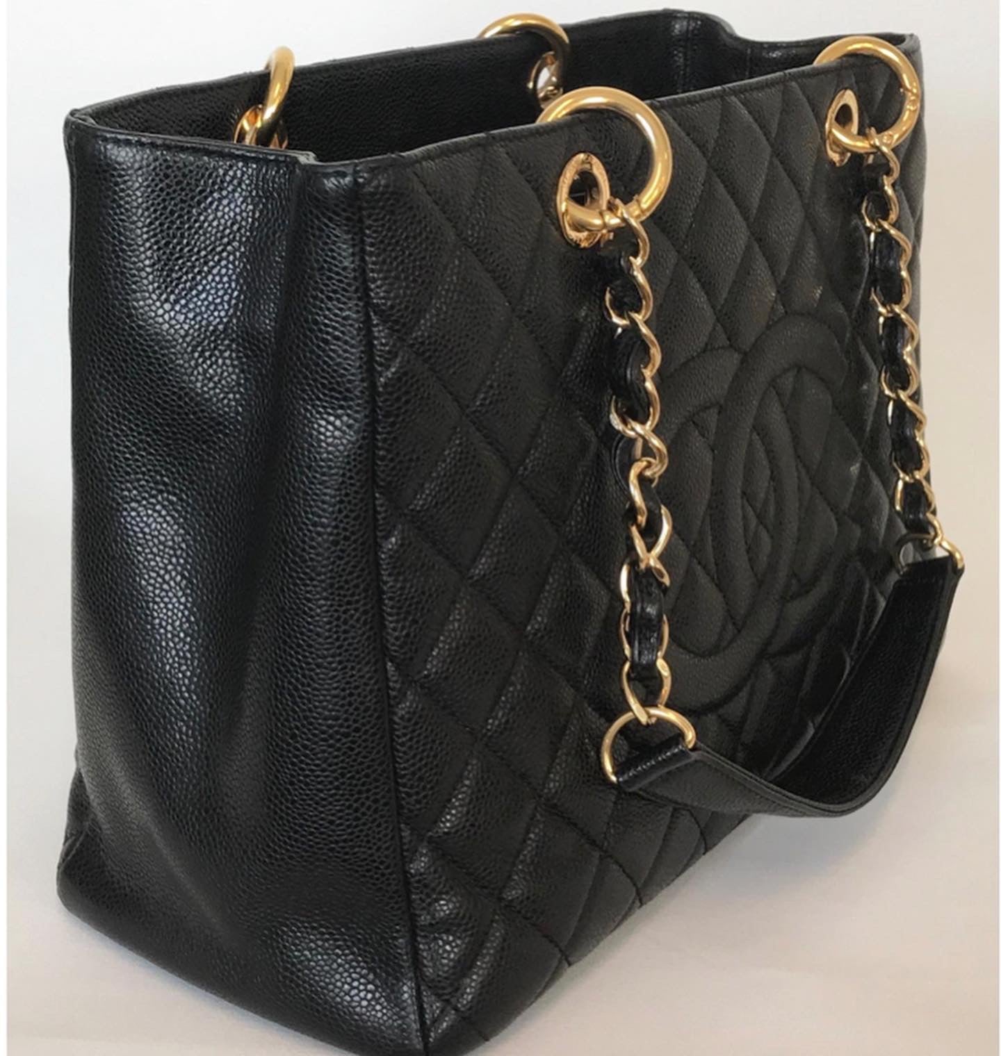 Luxury Chanel CAVIAR QUILTED GRAND SHOPPING TOTE BAG