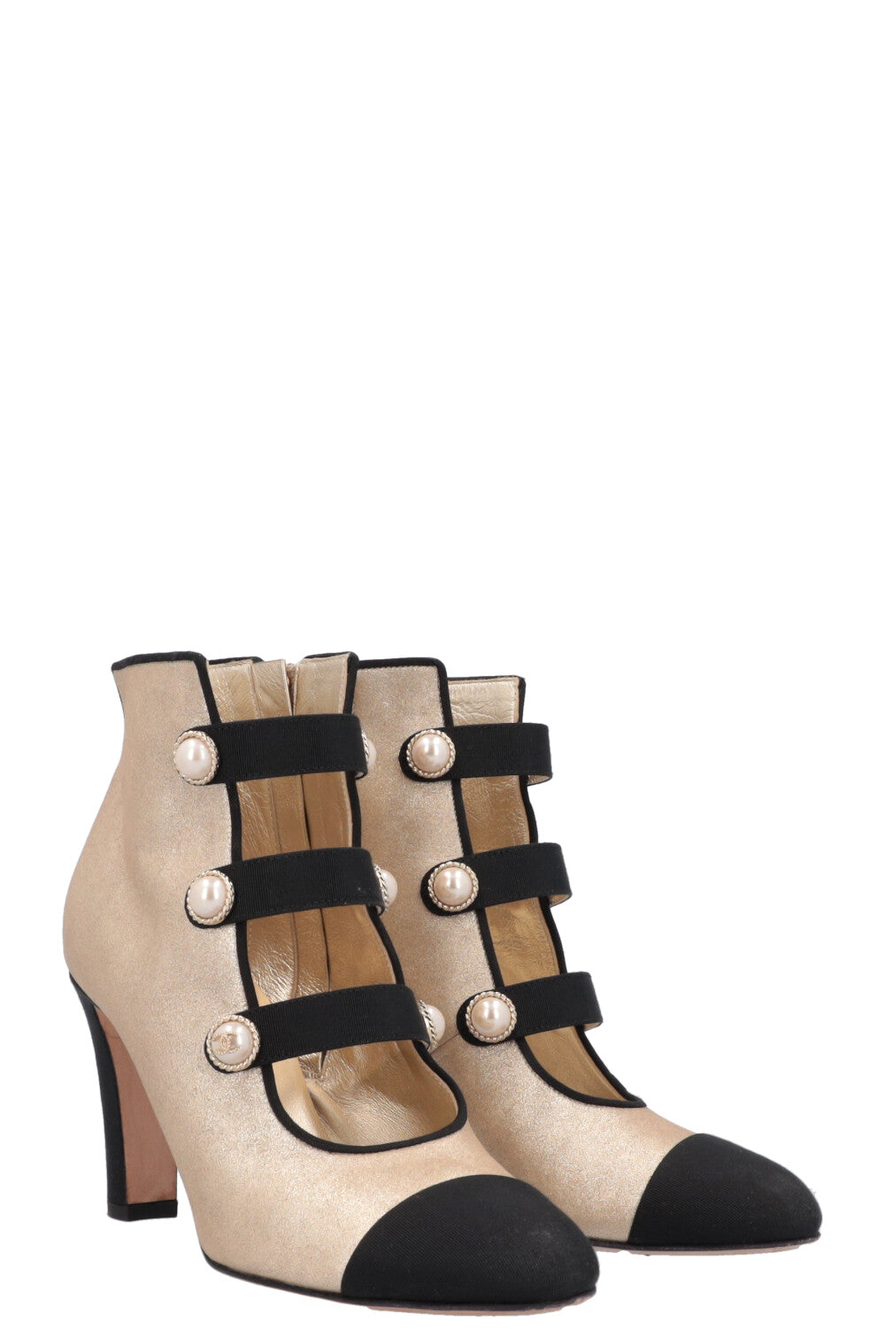 CHANEL Heels Gold with Pearls