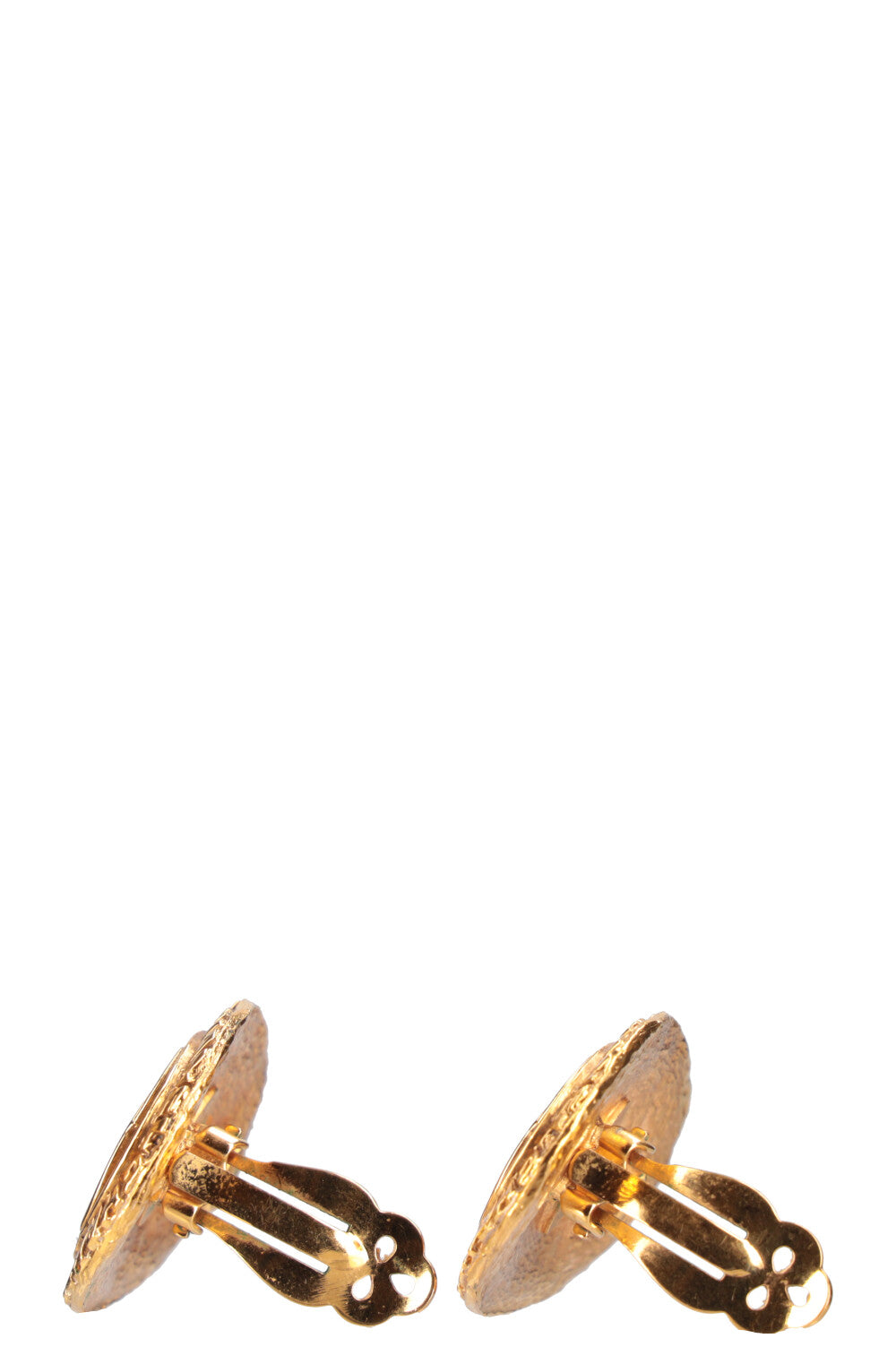 CHANEL Earclips Gold