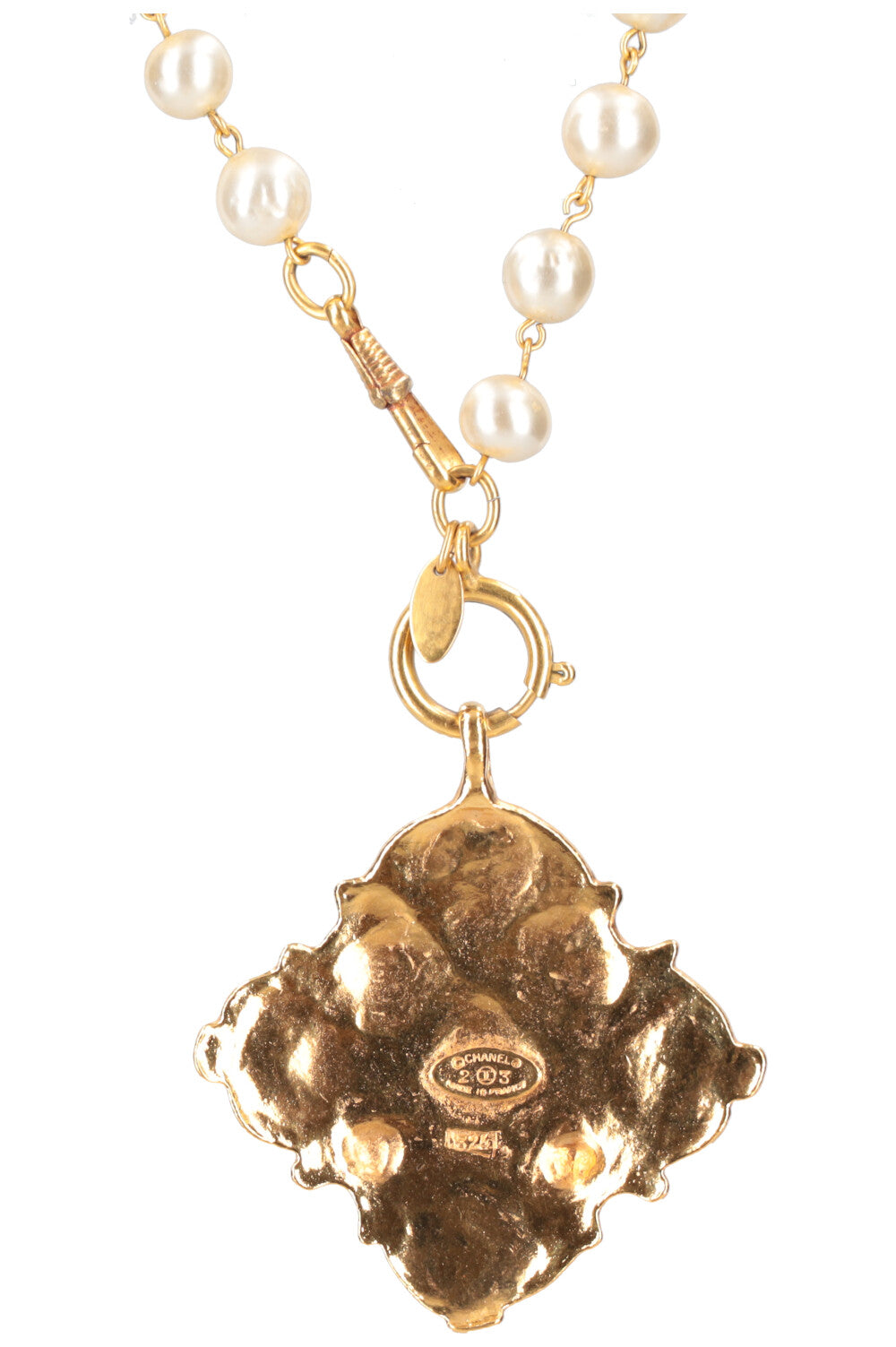 CHANEL Pearl Medaillon Collection 23