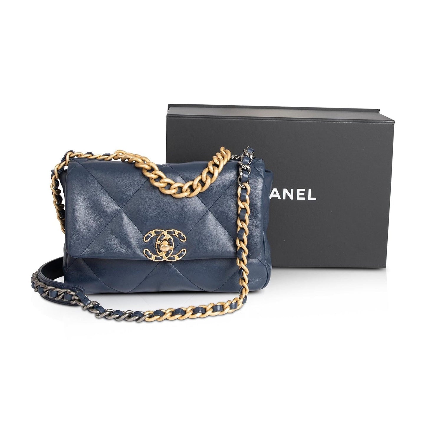 Chanel 2022 Medium 19 Flap Bag