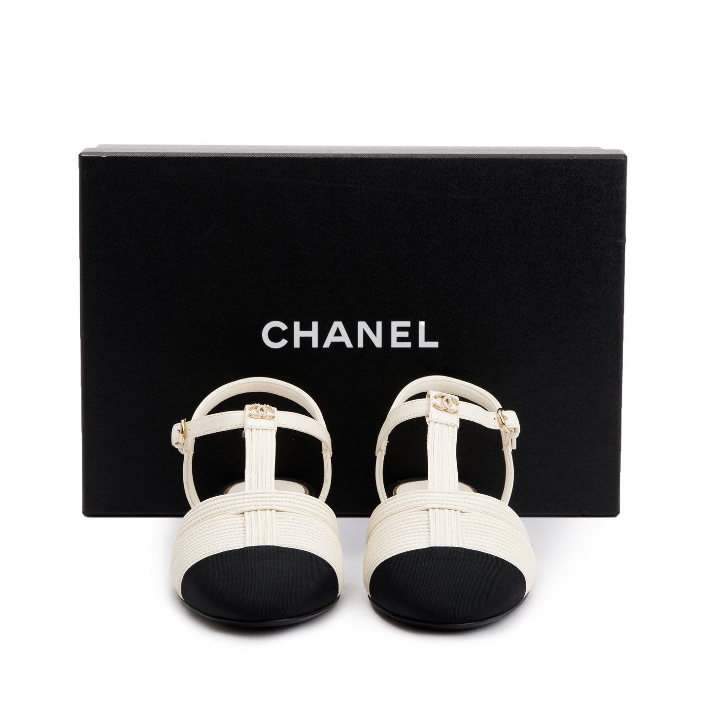 Chanel 2023 White/Black Lambskin Interlocking CC Logo Slingback Flats, Size 38