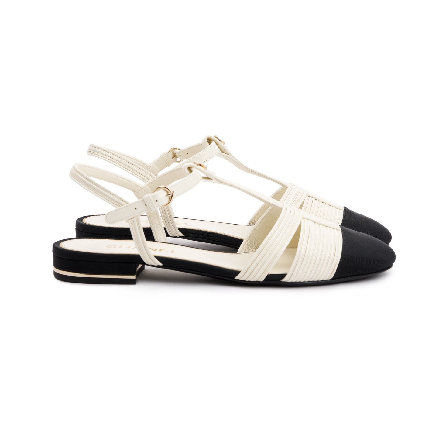 Chanel 2023 White/Black Lambskin Interlocking CC Logo Slingback Flats, Size 38