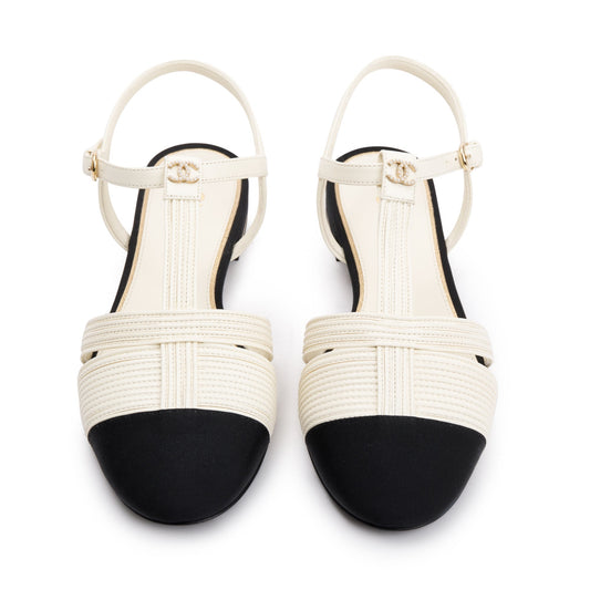 Chanel 2023 White/Black Lambskin Interlocking CC Logo Slingback Flats, Size 38