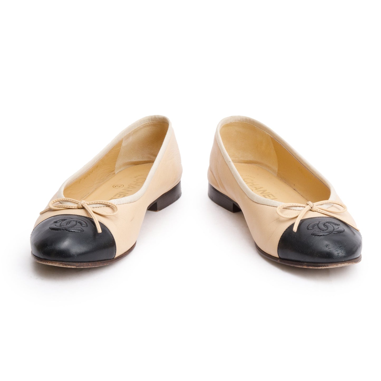 Chanel Beige/Black Lambskin Interlocking CC Logo Flats, Size 36.5