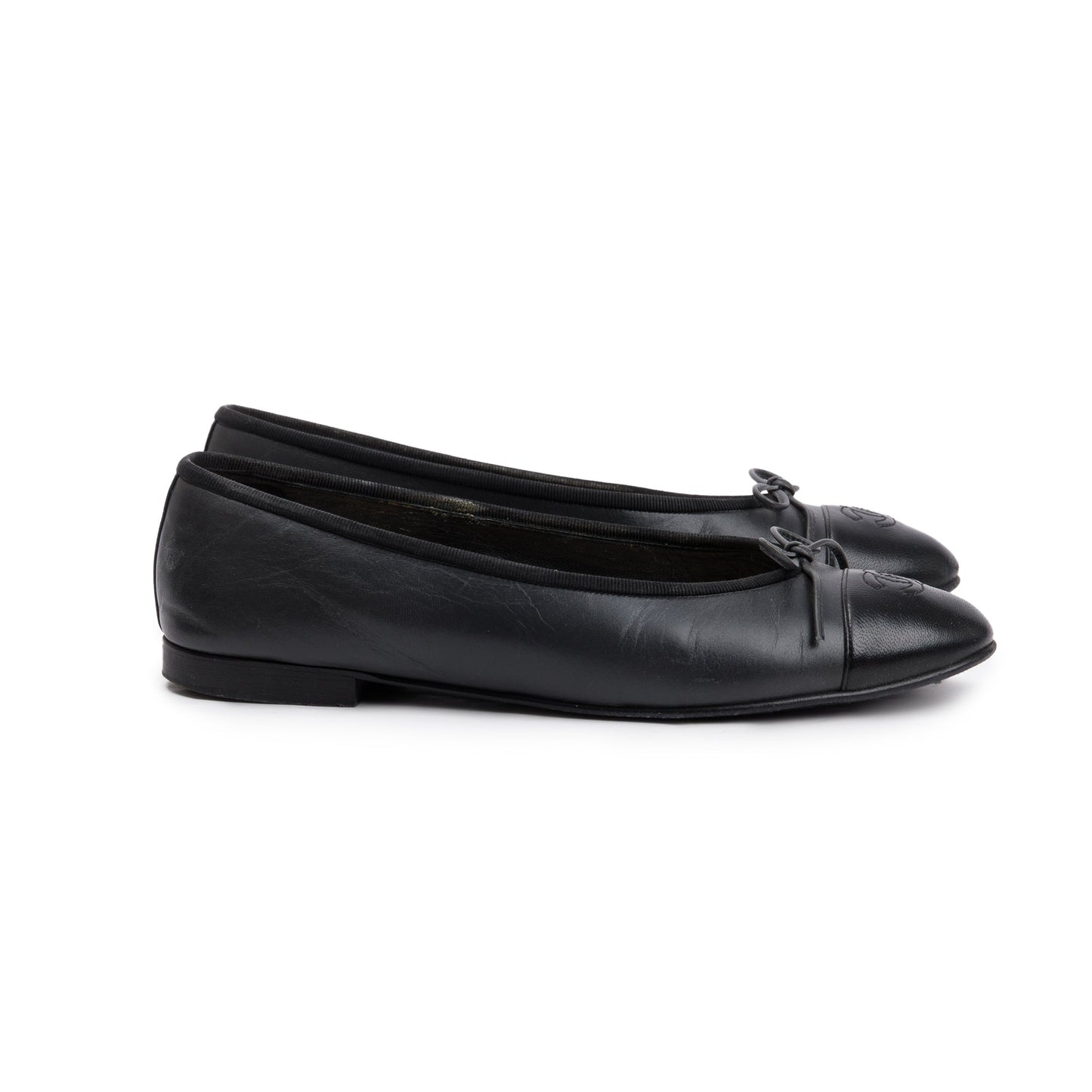 Chanel Black Lambskin Leather Interlocking CC Logo Flats, Size 40.5