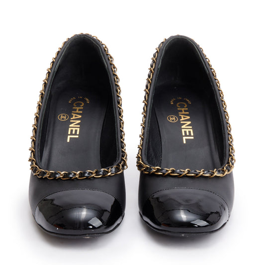 Chanel Black Leather Interlocking CC Logo Chain Around Pumps, Size 36.5