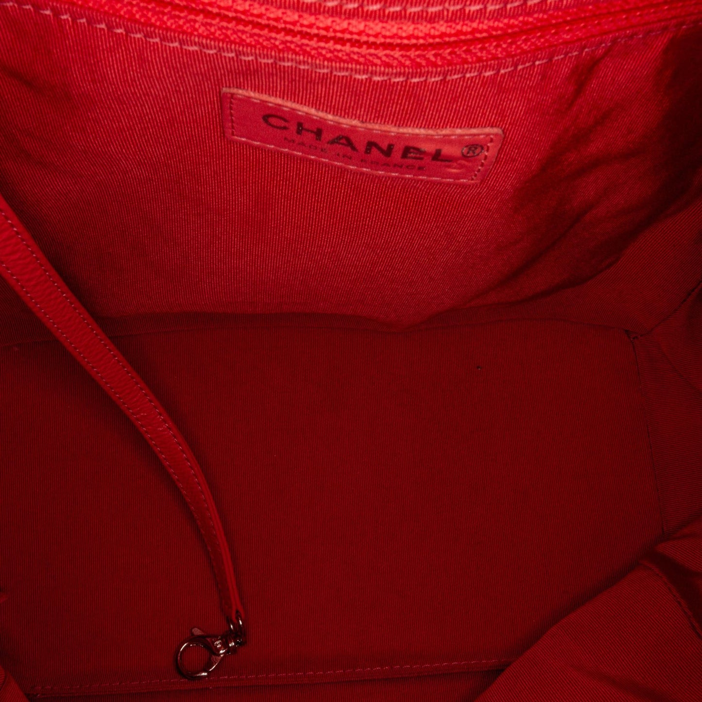 Chanel CC Chain Drawstring Bucket Bag (SHG-nXJ6uF)