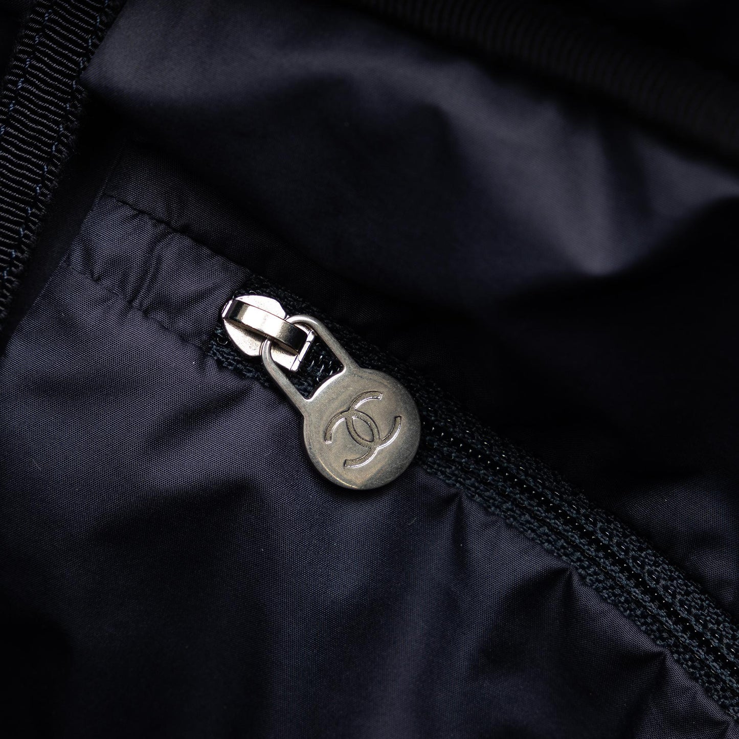 Chanel Doudoune Crossbody Bag (SHG-7ROZxM)
