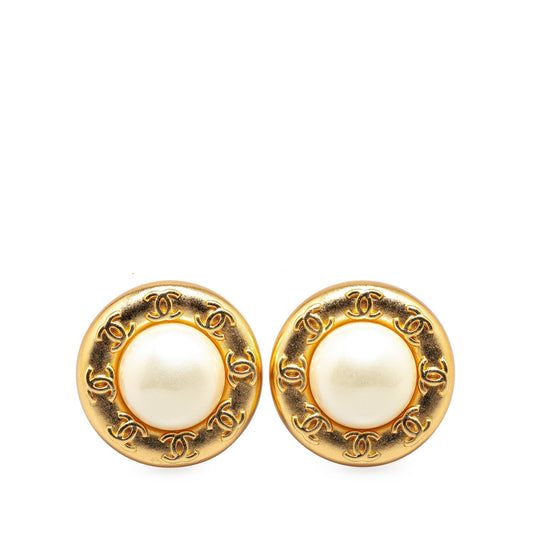 Chanel Gold Plated CC Faux Pearl Clip on Earrings (SHG-ziw21R)