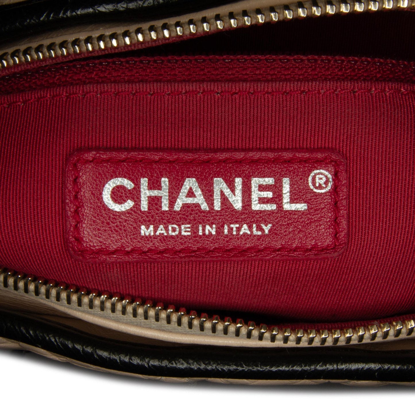Chanel Medium Bicolor Lambskin Gabrielle Crossbody (SHG-0gL4yr)