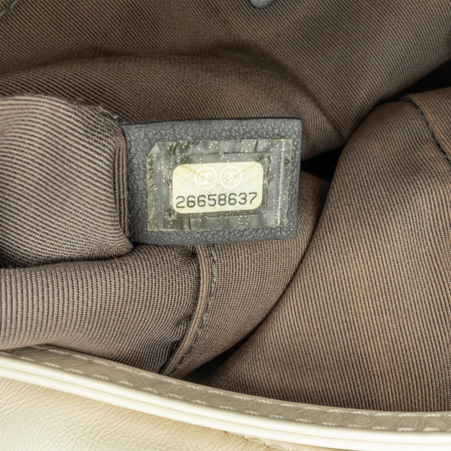Chanel Medium Tweed and Lambskin Gabrielle Crossbody (SHG-gi8Xjt)