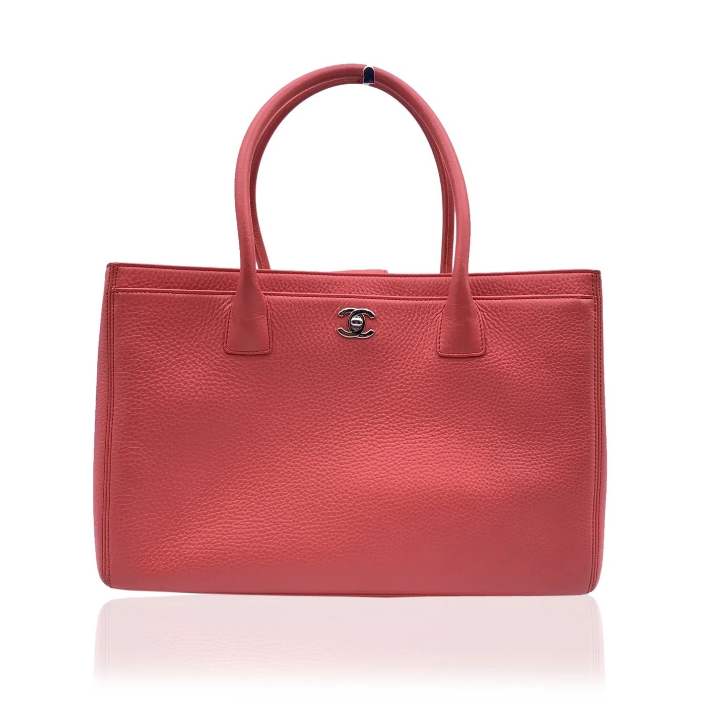 Luxury Chanel PEBBLED LEATHER LARGE EXECUTIVE TOTE BAG WITH SHOULDER STRAP