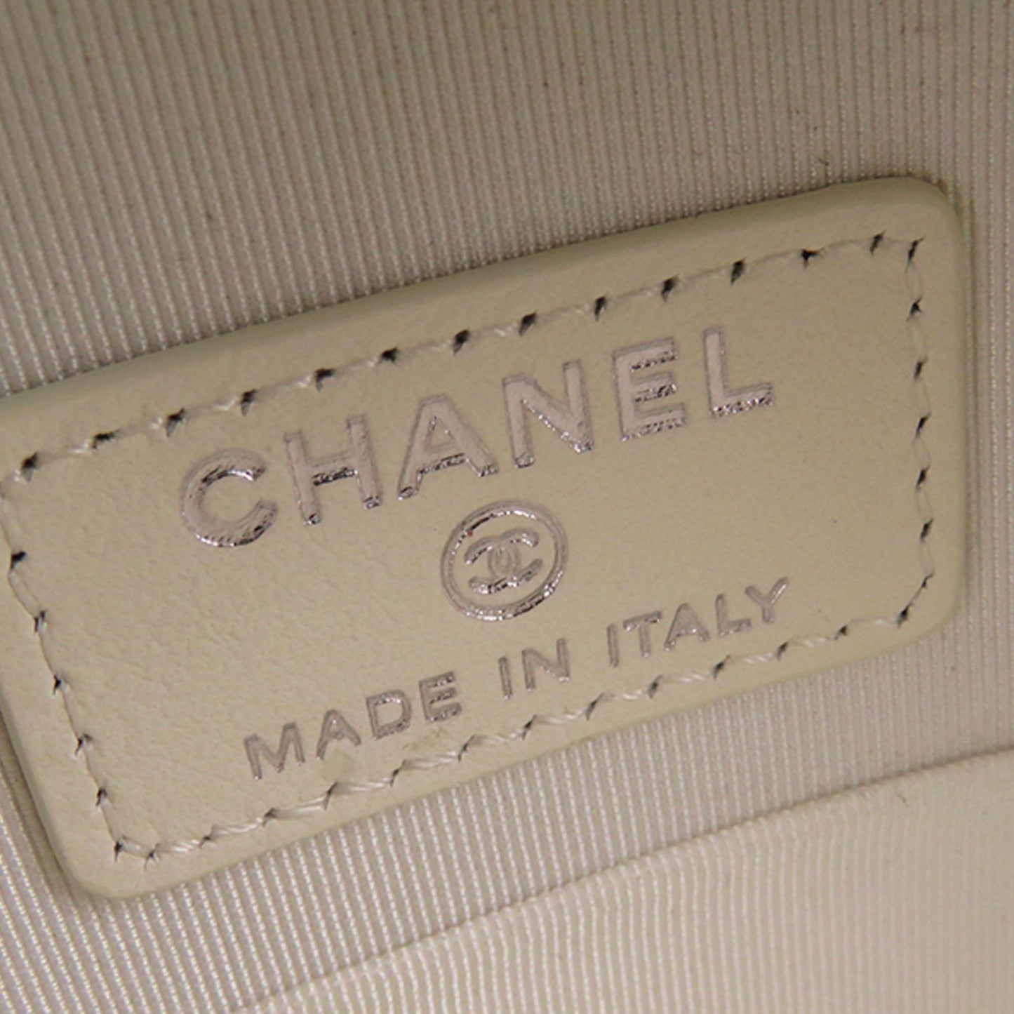 Chanel Round As Earth Tweed Crossbody Bag (SHG-zRZeTN)