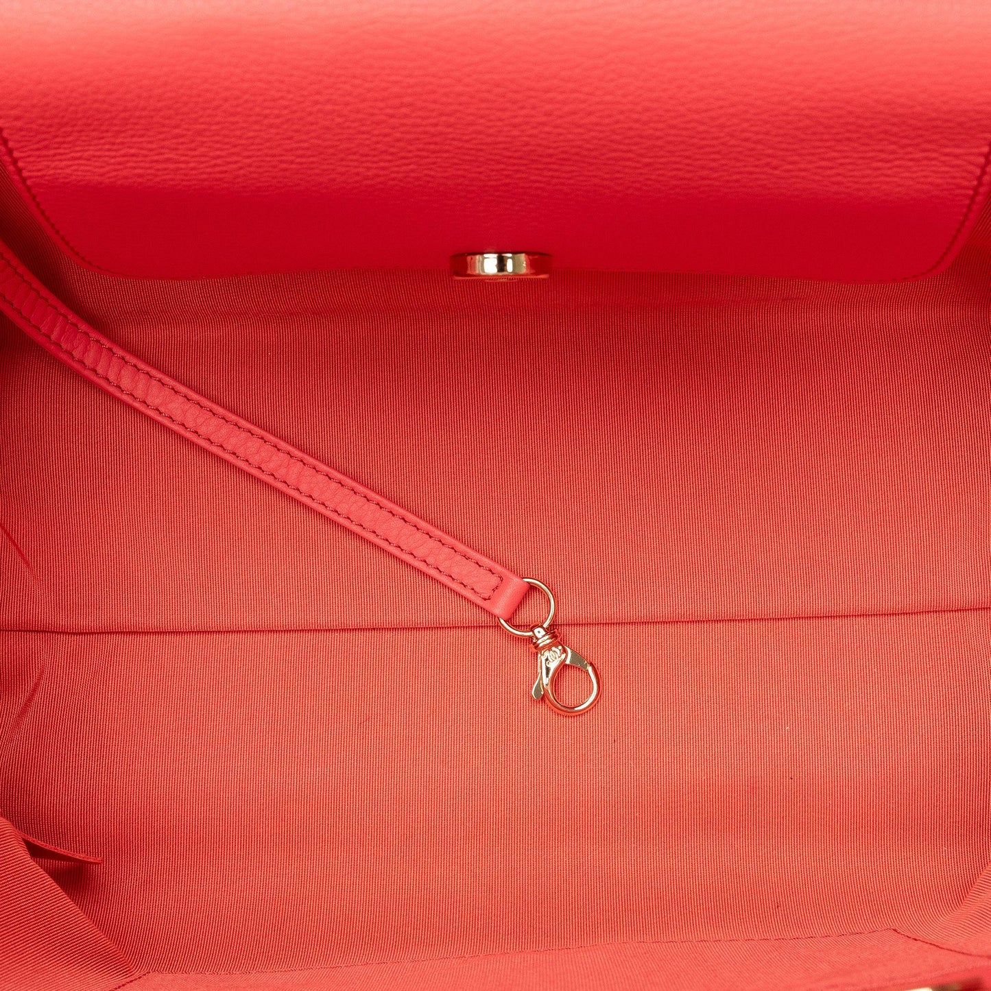 Chanel Small Bullskin Neo Soft Shopping Tote (SHG-D0niJ1)