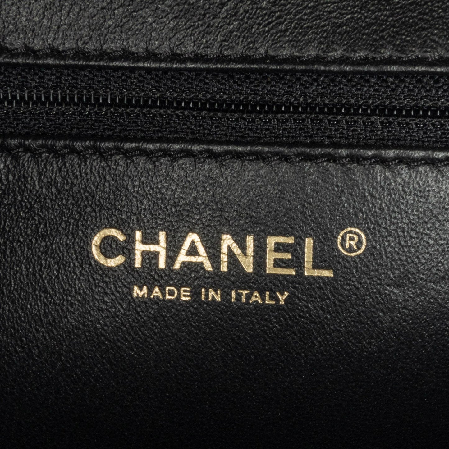Chanel Small Caviar CC Filigree Vanity Case (SHG-Bp5TXl)