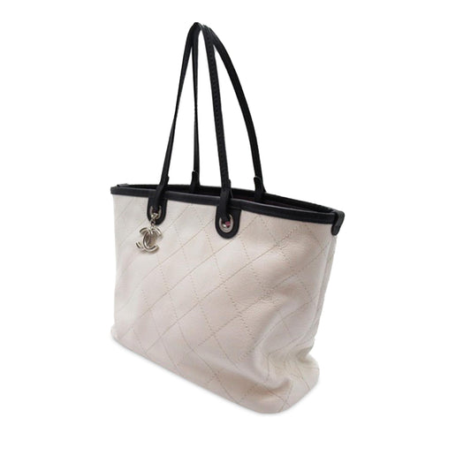 Chanel Small Caviar Shopping Fever Tote (SHG-ZejzPd)